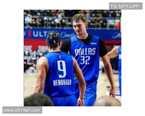 独行侠队主场不敌对手,遭受失利:赛场背后的故事 独行侠队主场不敌对手,遭受失利:赛场背后的故事